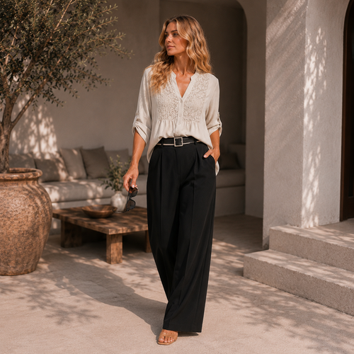 BLUSA CON CUELLO EN V Y BOTONES